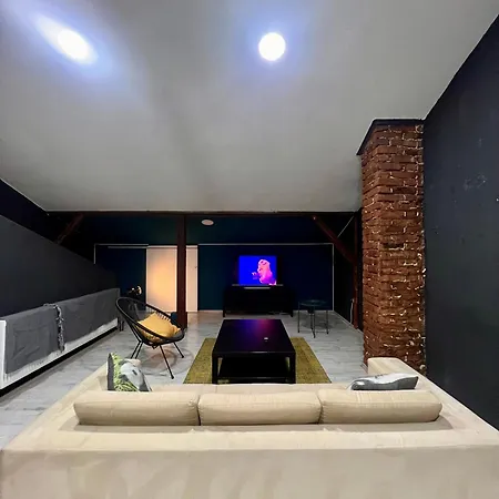 Radio Hostel